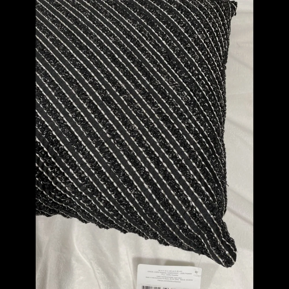 NWT‎ Hotel Collection Marble Geo 18